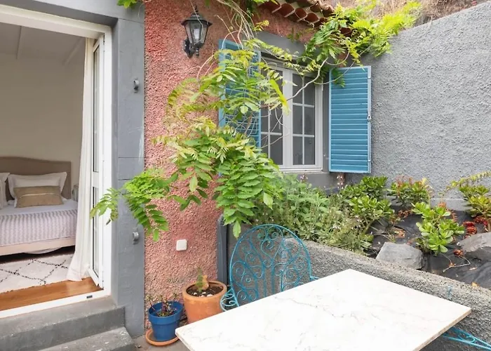 Villa Quinta Belmonte With Private Heated Pool In Funchal (Madeira)